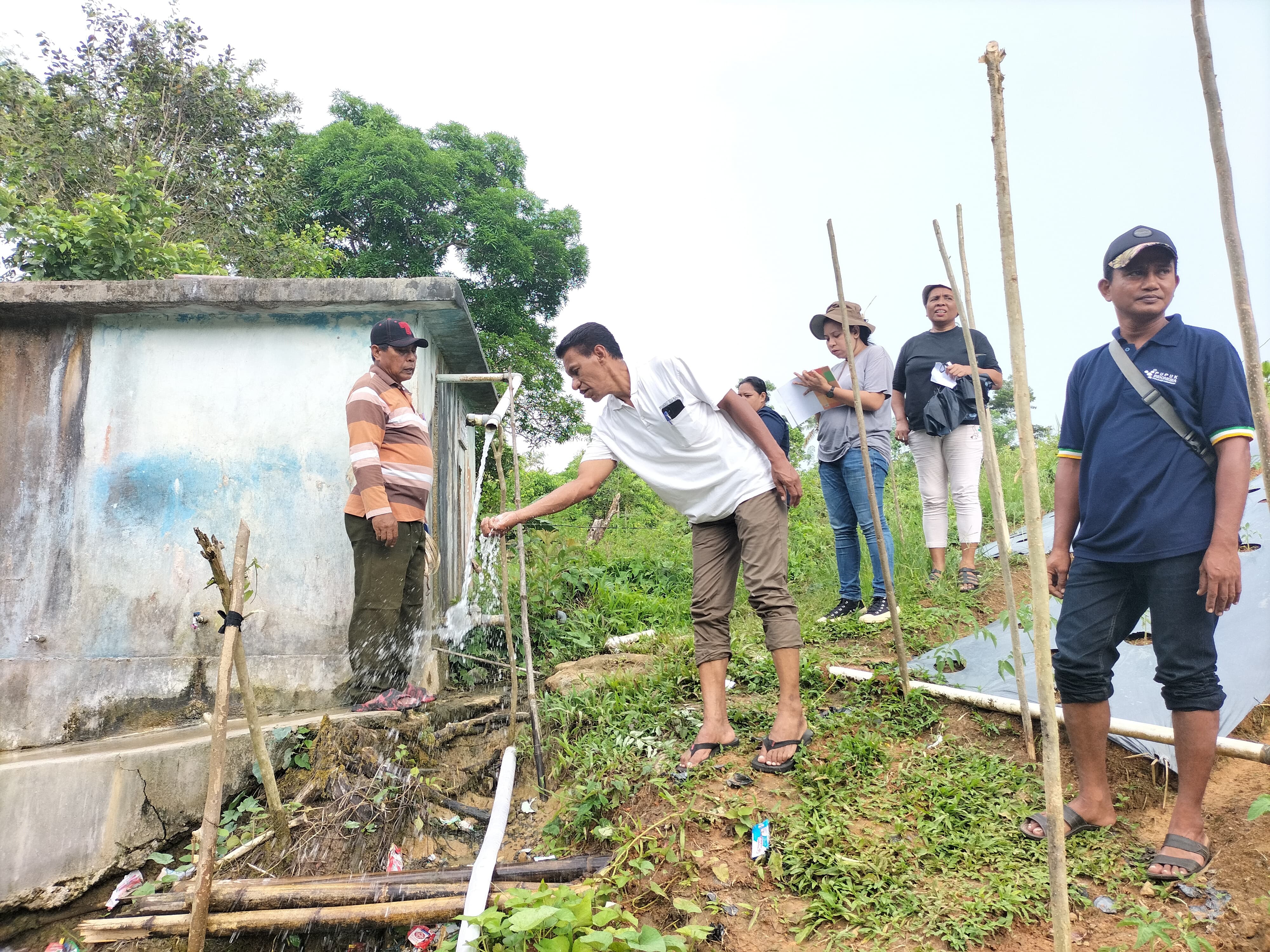 Tim Penyusun RKP Desa Hunuth Tahun 2025 Melakukan Survey Lapangan